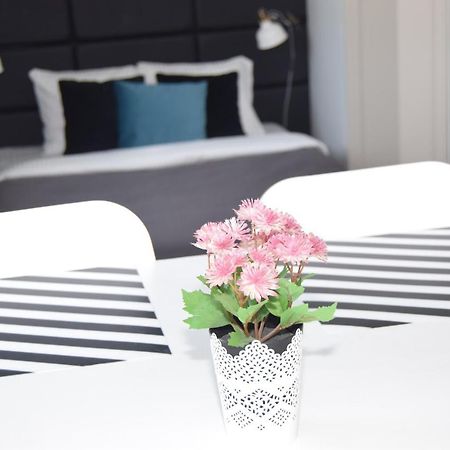 Be My Guest - Hoza Studio - Pkin Super Centrum Metro Wi-Fi Breakfast Varsovia Exterior foto