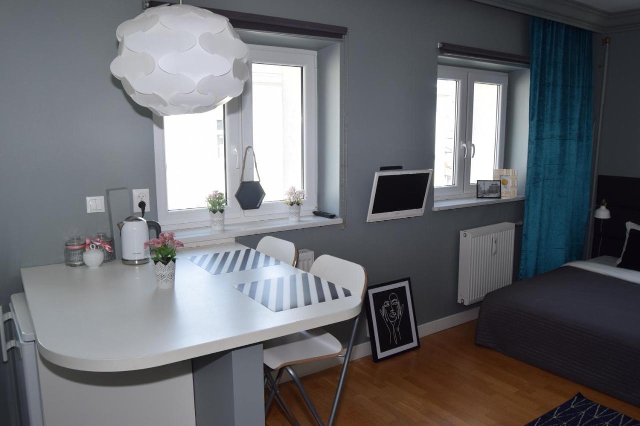 Be My Guest - Hoza Studio - Pkin Super Centrum Metro Wi-Fi Breakfast Varsovia Exterior foto